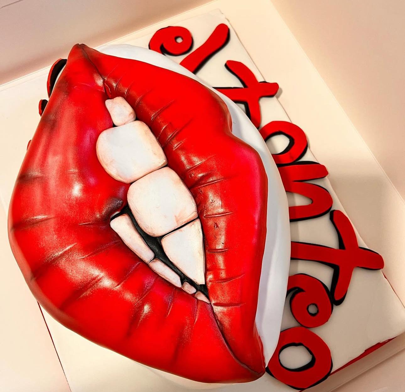 BOUCHE SEXY CAKE